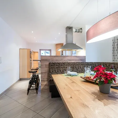 Vakantiehuis Tasteful Holiday In With Garden *