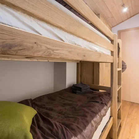Vakantiehuis Tasteful Holiday In With Garden *